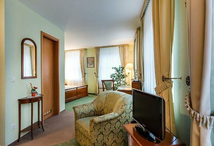 Номер Комфорт, Zur Burg Gmbh