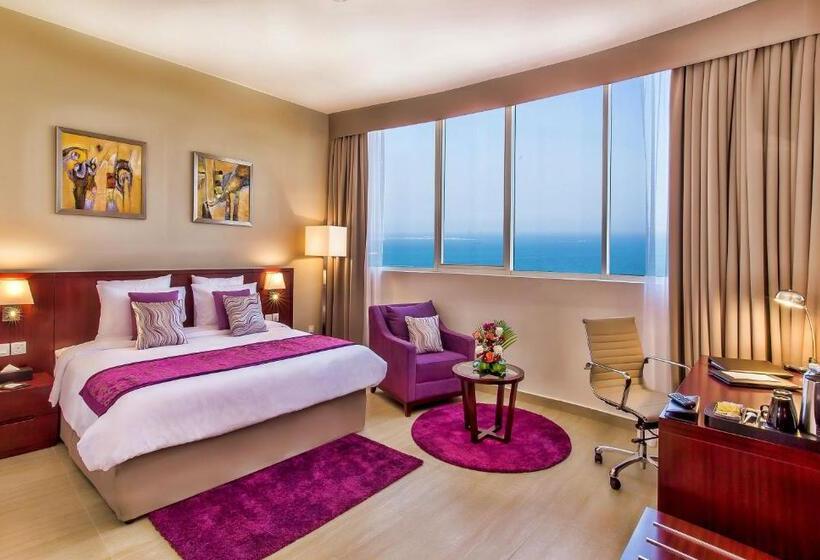 Люкс Семейный 2 Спальни, V Hotel Fujairah