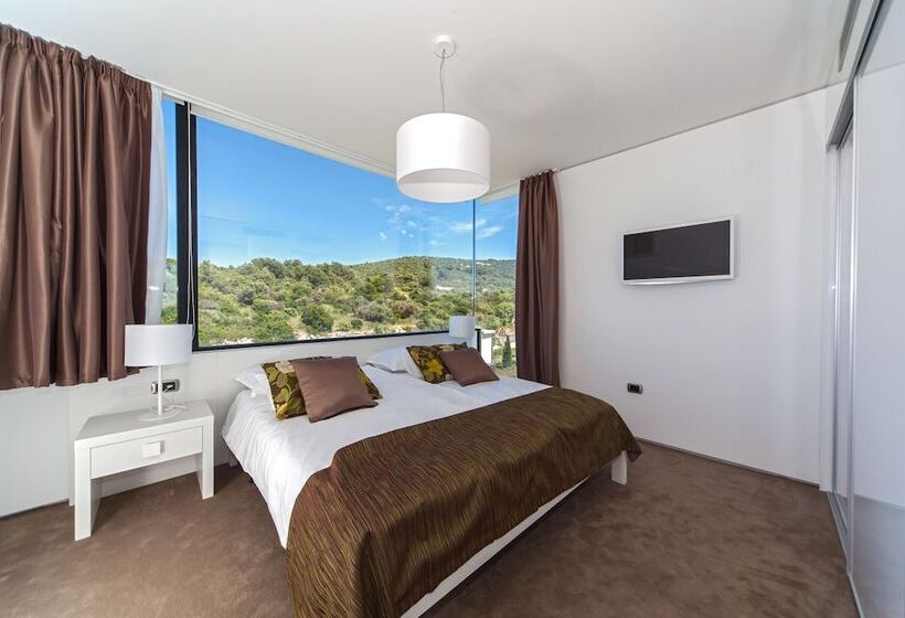 , Golden Rays Luxury Apartments
