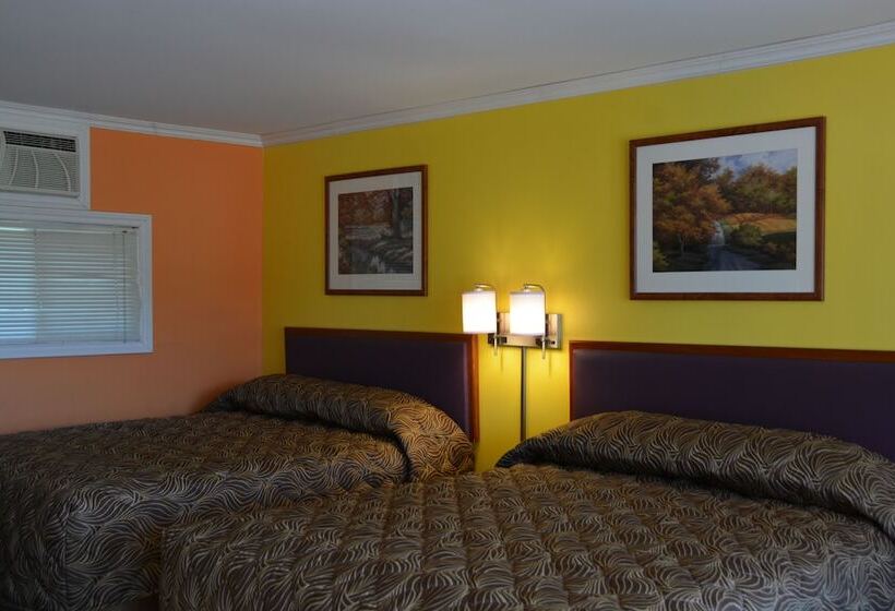带2个双人床的标准工作室, Harmony Inn