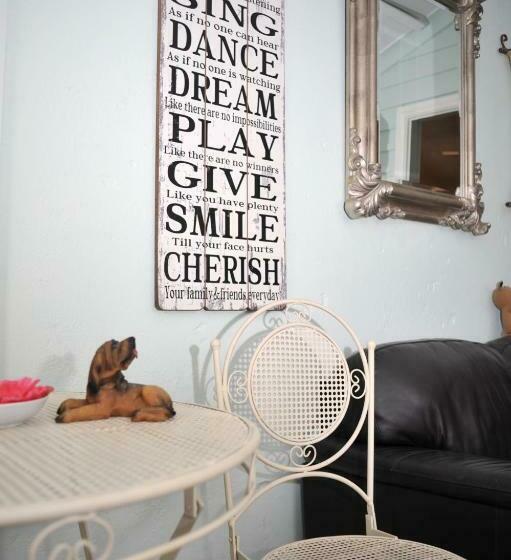스위트, Must Love Dogs B&b & Self Contained Cottage