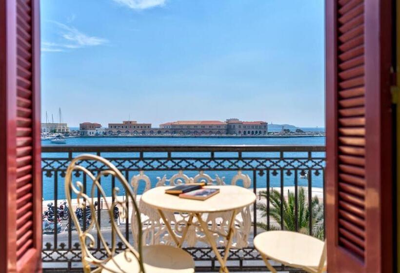 اتاق استاندارد چهار تخته با چشم‌انداز دریا, Boutique Florence