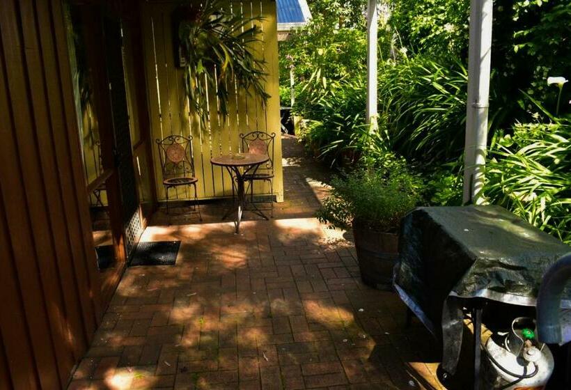 샬레, Clarendon Chalets
