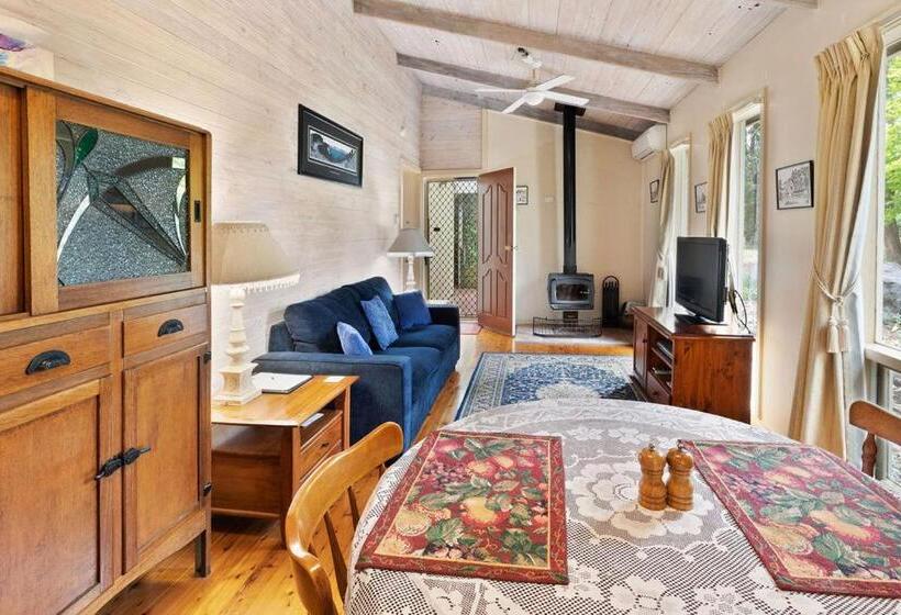 샬레, Clarendon Chalets