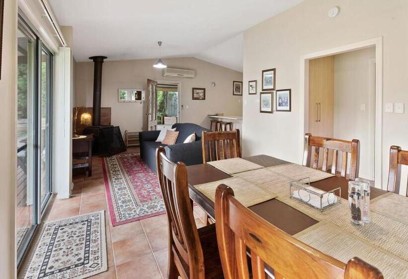 샬레, Clarendon Chalets