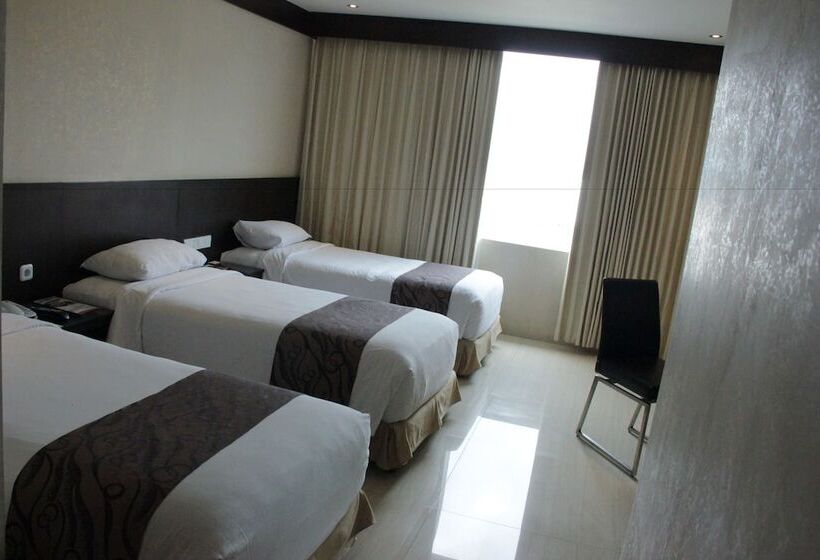 Quarto Familiar, Aria Gajayana