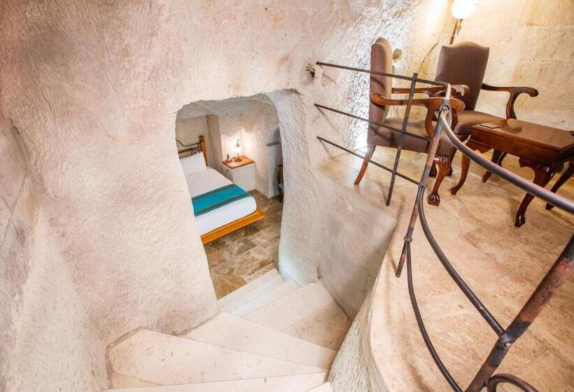 سوئیت راحتی, Imperial Cave Suites & Spa