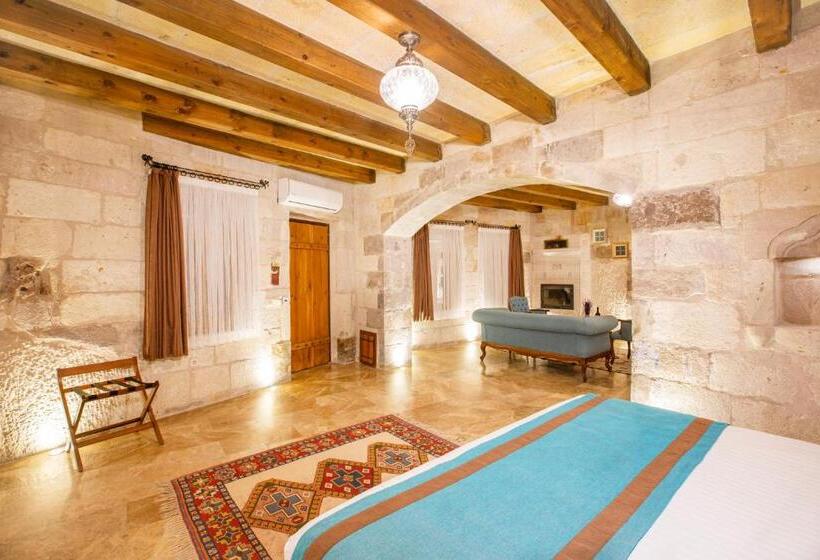 سوئیت با تخت بزرگ, Imperial Cave Suites & Spa
