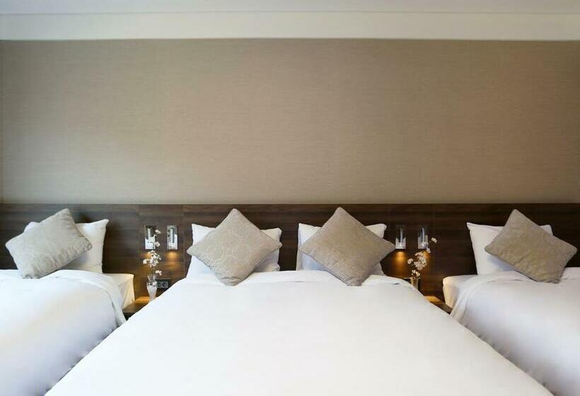 Трехместный Номер Deluxe, The Suites Hotel Namwon