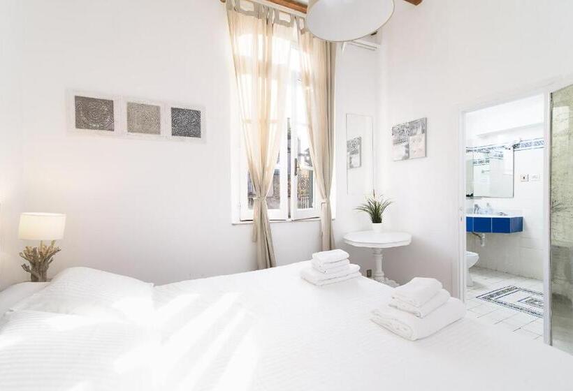 דירה בת חדר שינה 1 עם מרפסת, White Terrace Apartment Navona