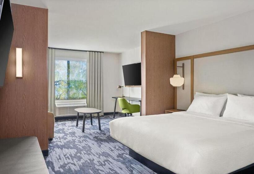 Люкс Кровать Кинг, Fairfield By Marriott Inn & Suites Baraboo