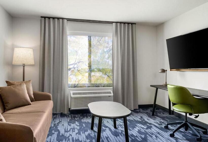 Люкс Кровать Квин, Fairfield By Marriott Inn & Suites Baraboo