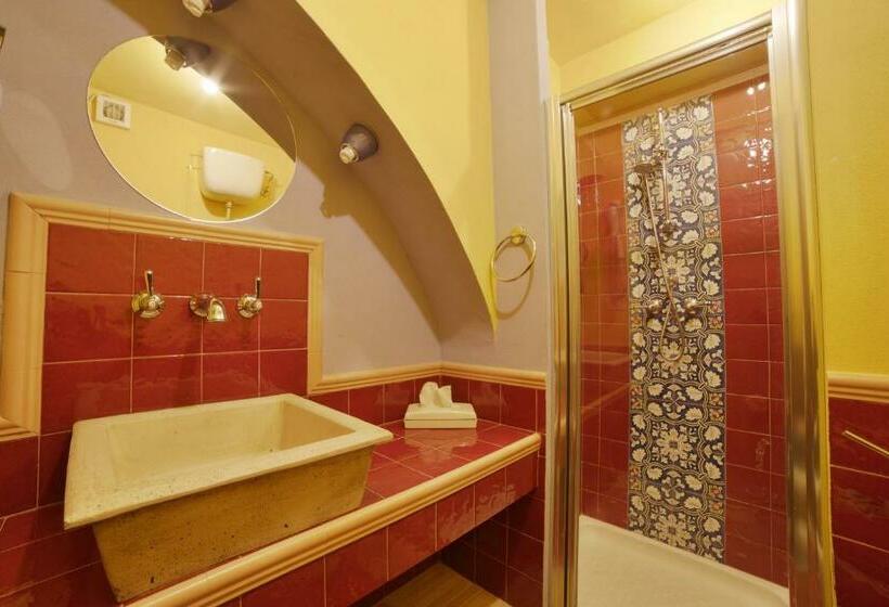 سوییت, Centro Vacanze Poker