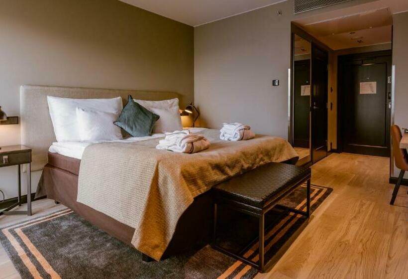 Quarto Superior, Clarion Hotel Aviapolis