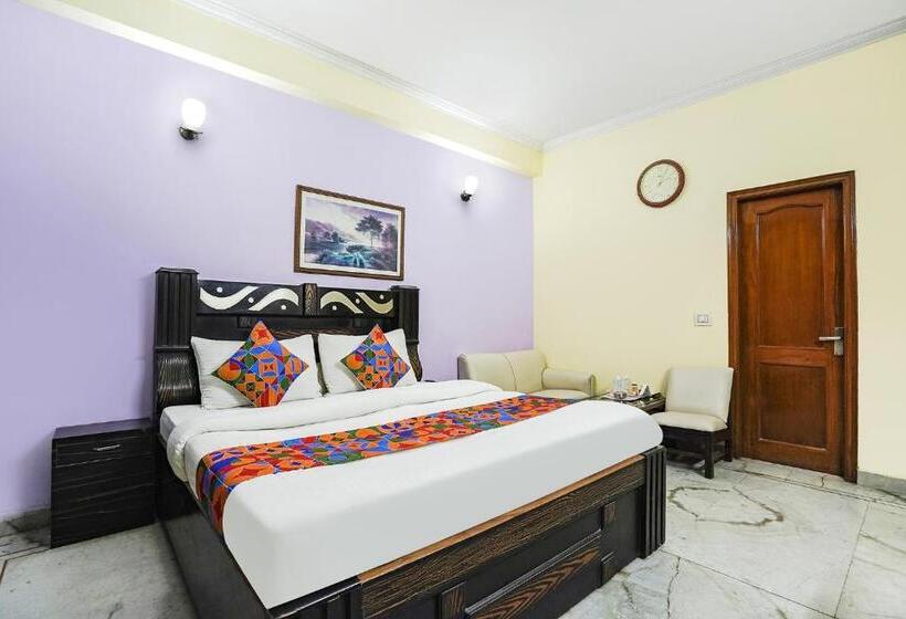 Quarto Deluxe, Fabexpress Ivy Inn Sector 35