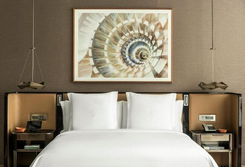 带大床的标准间, Four Seasons Hotel Dubai International Financial Centre
