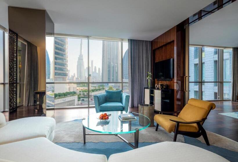 Люкс Повышенной Комфортности, Four Seasons Hotel Dubai International Financial Centre