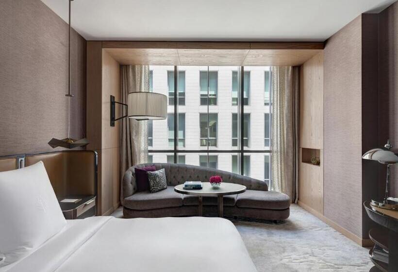 Номер Deluxe Кровать Кинг, Four Seasons Hotel Dubai International Financial Centre