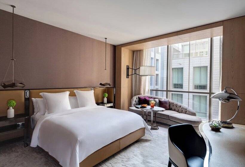 Номер Deluxe Кровать Кинг, Four Seasons Hotel Dubai International Financial Centre
