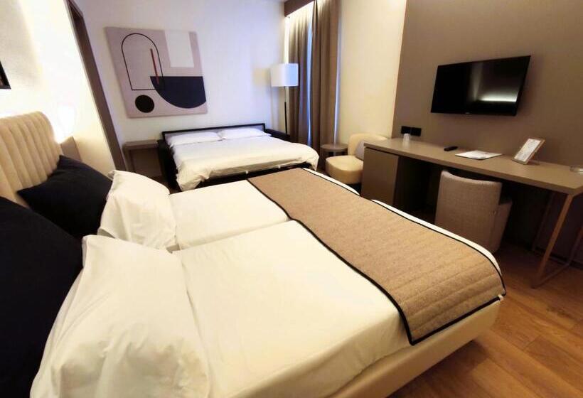 Четырехместный Номер Стандарт, Vittoria Parc