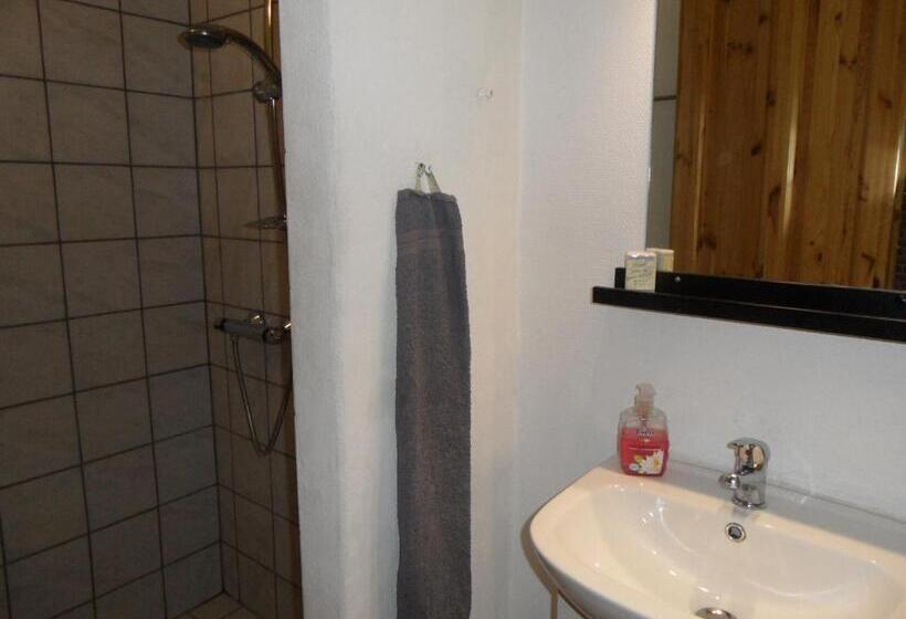 バス共有のスタンダードルーム, Motel Herning