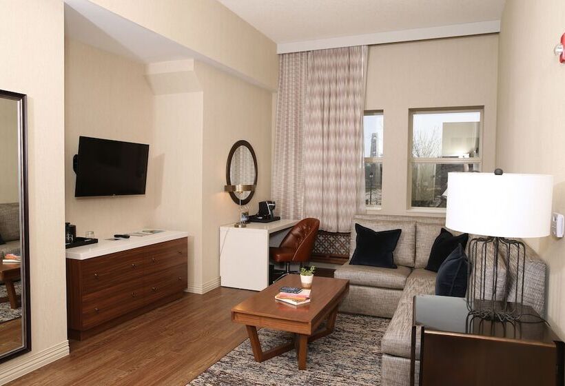 Suite, Indigo Naperville Riverwalk, An Ihg