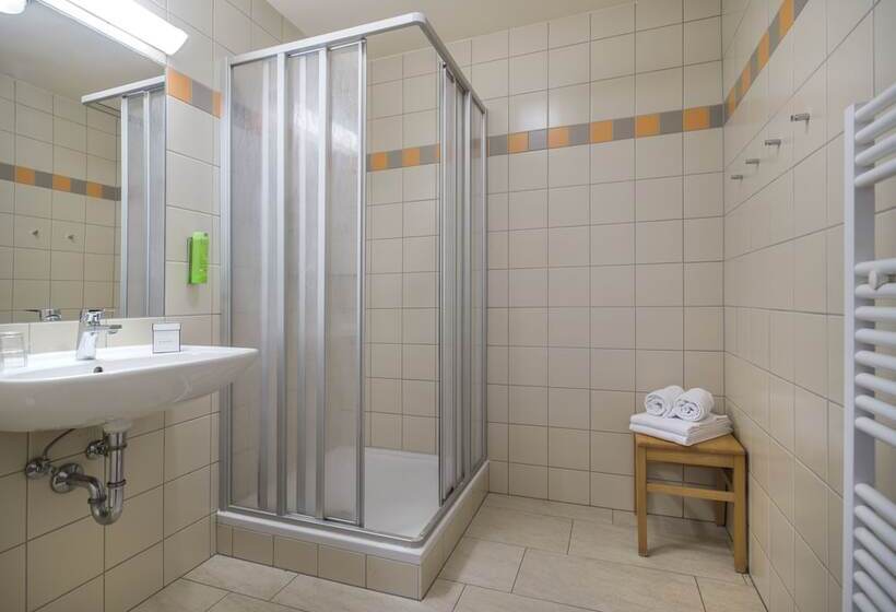 Четырехместный Номер Стандарт, Jufa Hotel Schladming