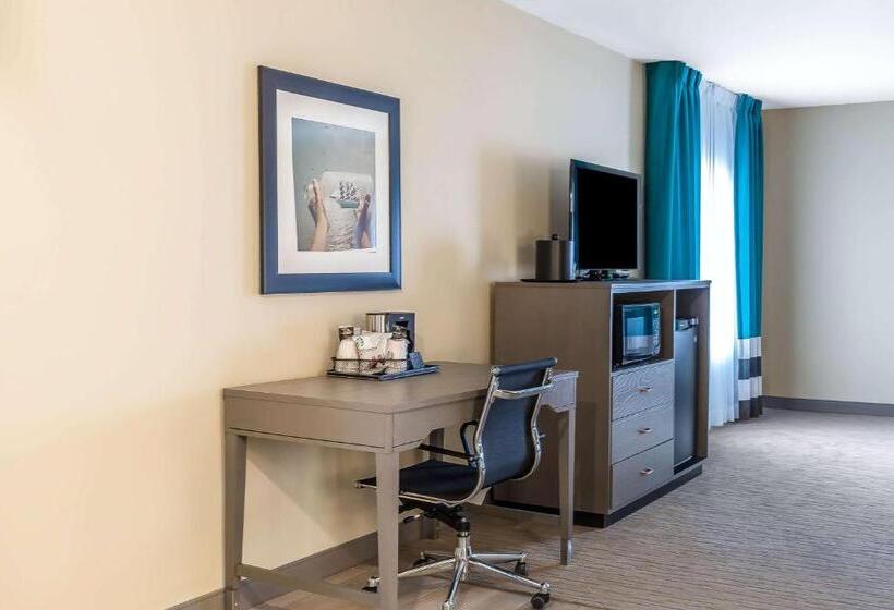 Люкс, Marina Bay Hotel & Suites, Ascend Hotel Collection