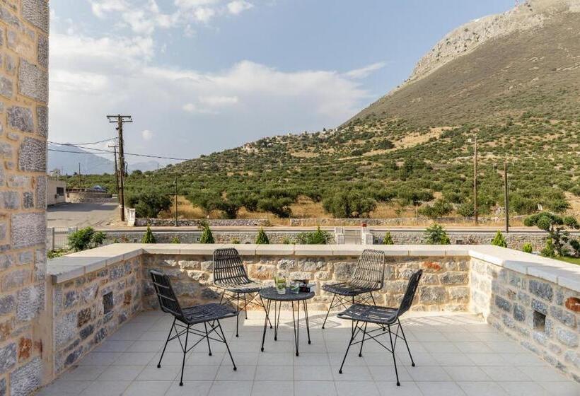 جناح عائلي, Margazi Areopolis Luxury Rooms