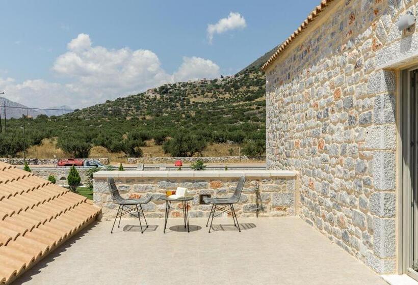 جناح مزود بتراس, Margazi Areopolis Luxury Rooms