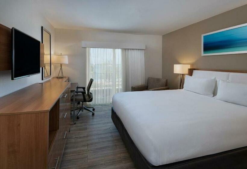 اتاق استاندارد با تخت بزرگ, Courtyard By Marriott Nassau Downtown/junkanoo Beach