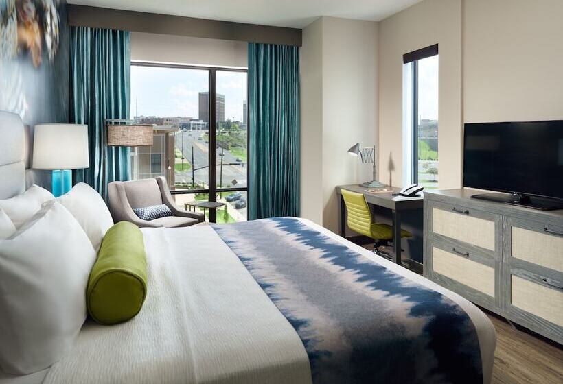 Люкс Адаптированный для Инвалидов, Indigo Tuscaloosa Downtown, An Ihg