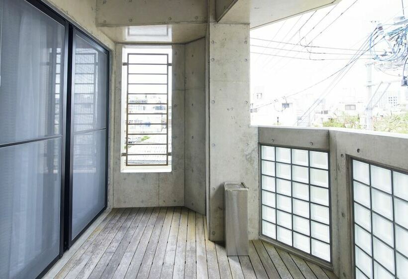 이그제큐티브 룸, Secret House Makishi