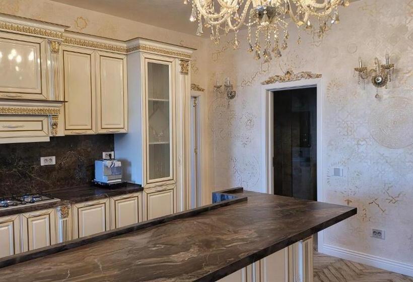 سوئیت با تخت بزرگ, Terrace Suites Iasi