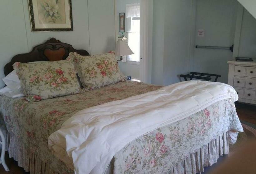 Номер Стандарт Вид на Сад, Harpswell Inn