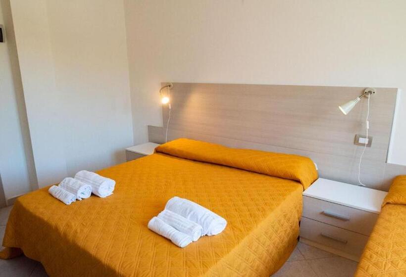اتاق استاندارد سه نفره, Solaris Paestum