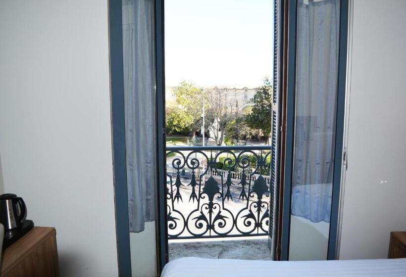 Люкс, Le Grand Hôtel Molière