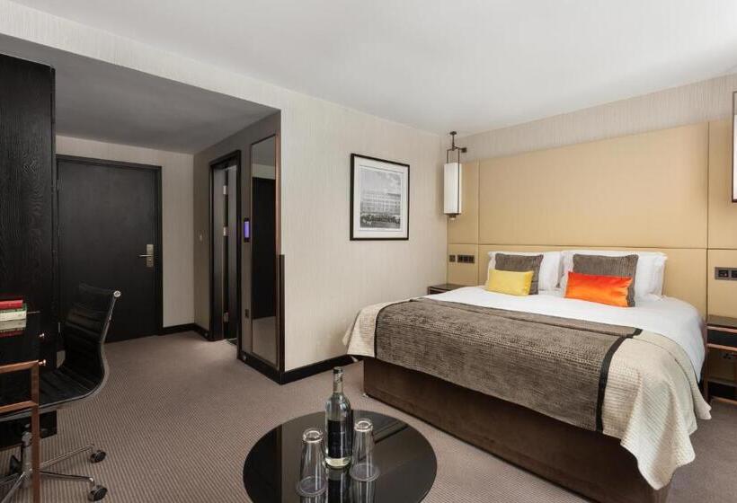 Номер Клуб, Montcalm Royal London House, London City