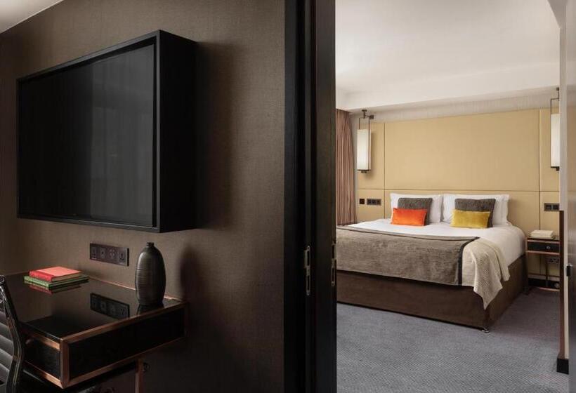 Четырехместный Номер Стандарт, Montcalm Royal London House, London City