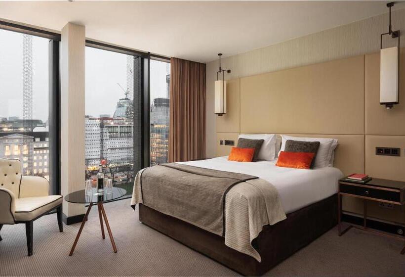 Номер Клуб, Montcalm Royal London House, London City