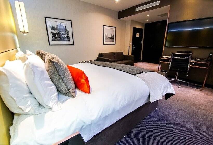 Полулюкс, Montcalm Royal London House, London City