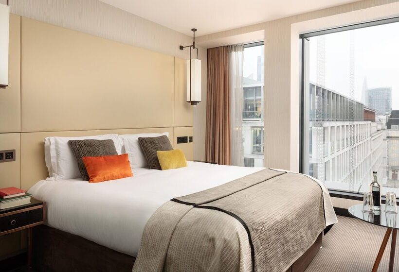 Четырехместный Номер Стандарт, Montcalm Royal London House, London City