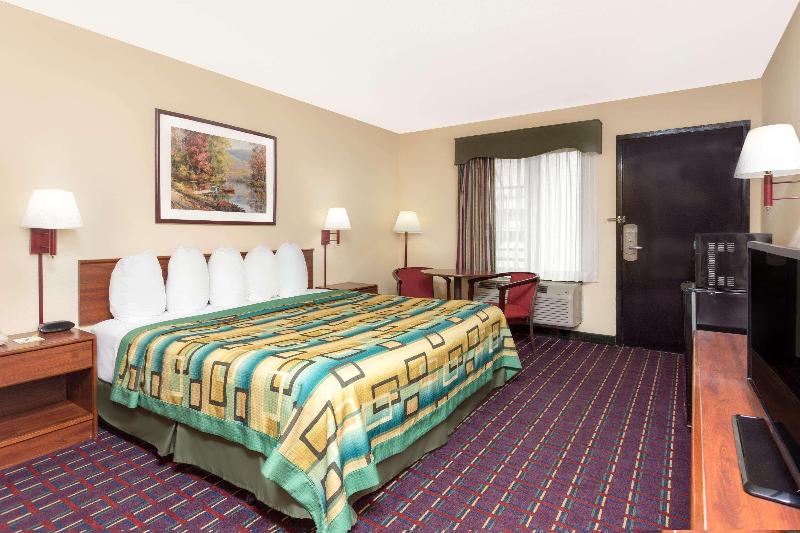 Номер Клуб, Montcalm Royal London House, London City