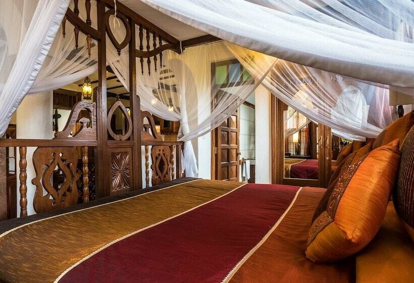 3 Bedroom Apartment, The King Post