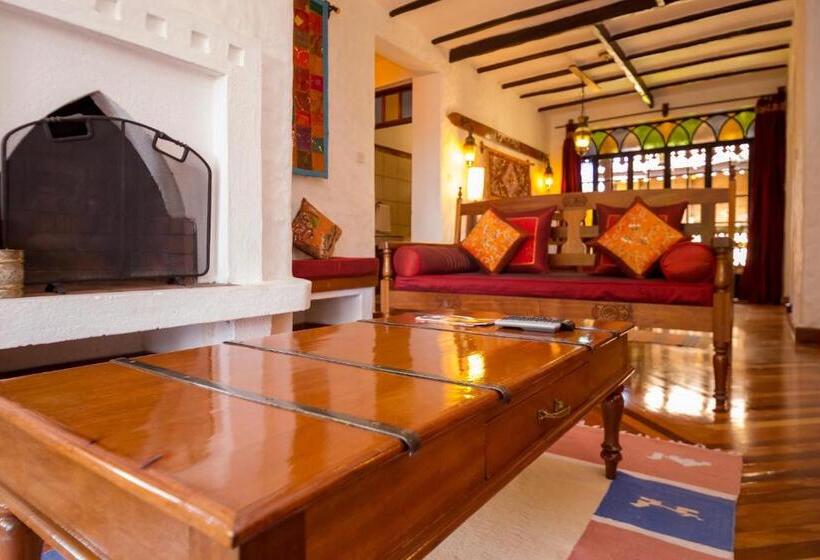 3 Bedroom Suite, The King Post