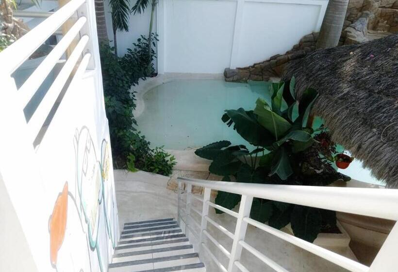 패밀리 룸, Manteña Boutique
