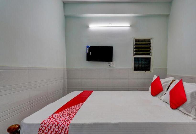 Трехместный Номер Классика, Oyo Flagship Sri Sai Lodge