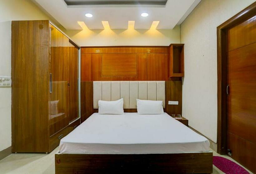 اتاق کلاسیک سه تخته, O R  Galaxy Guest House