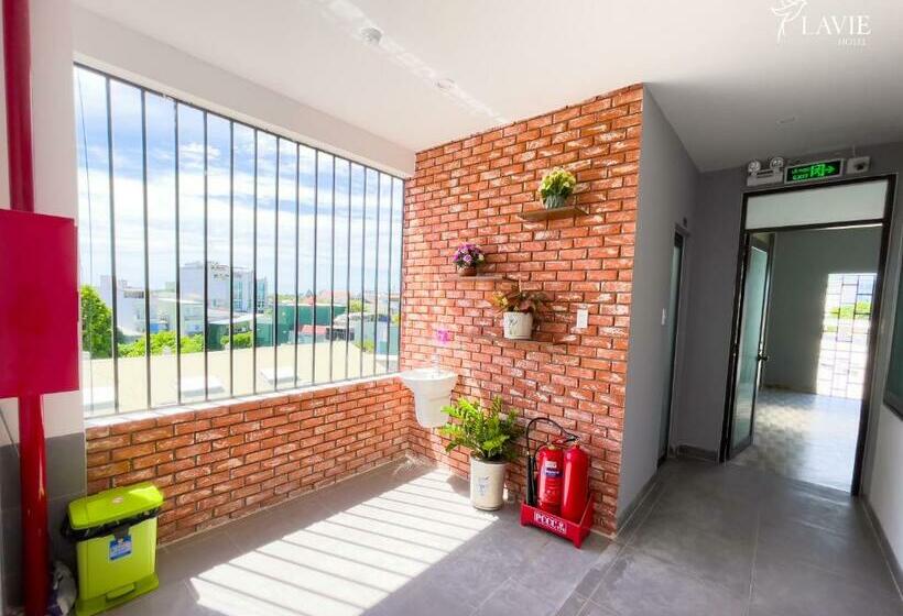 اتاق لوکس, Khách Sạn Lavie Hotel Quảng Ngãi