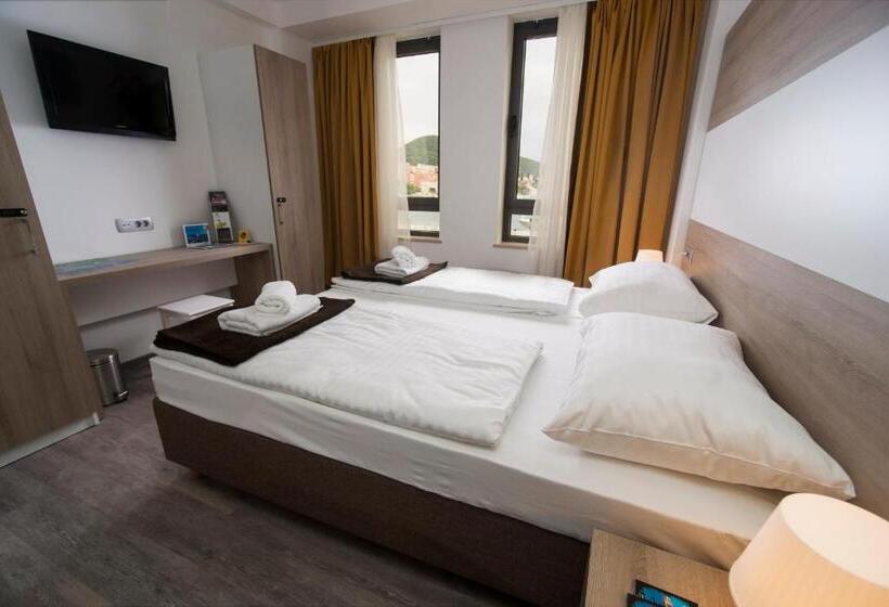 اتاق استاندارد با چشم‌انداز دریا, Hostel Sol